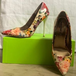 Madden Girl Ohnice Floral Pumps in 5.5